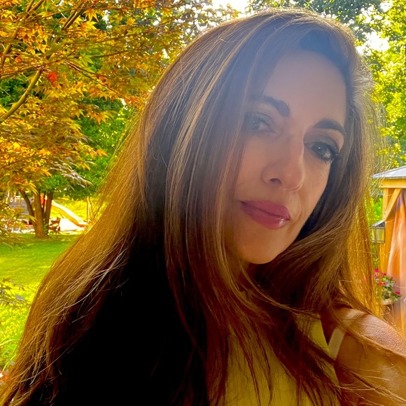 Meet your Posher, Clara - Picture 1 of 1